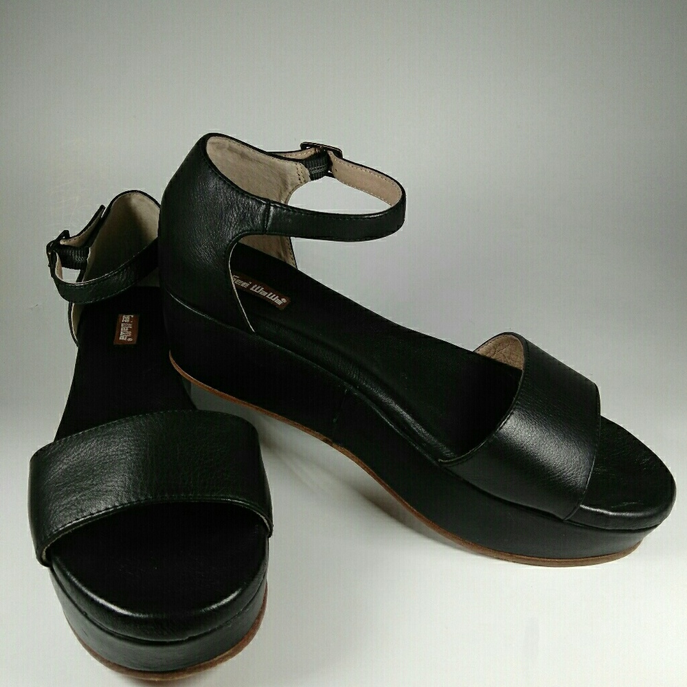 Gee WaWa "Daisy" Platform Sandals Black